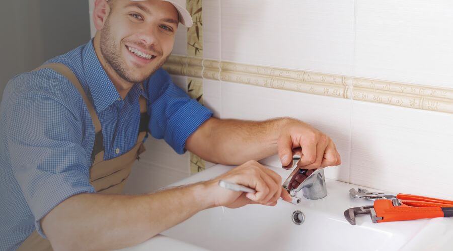 Local water heater installation in Lincoln, IL